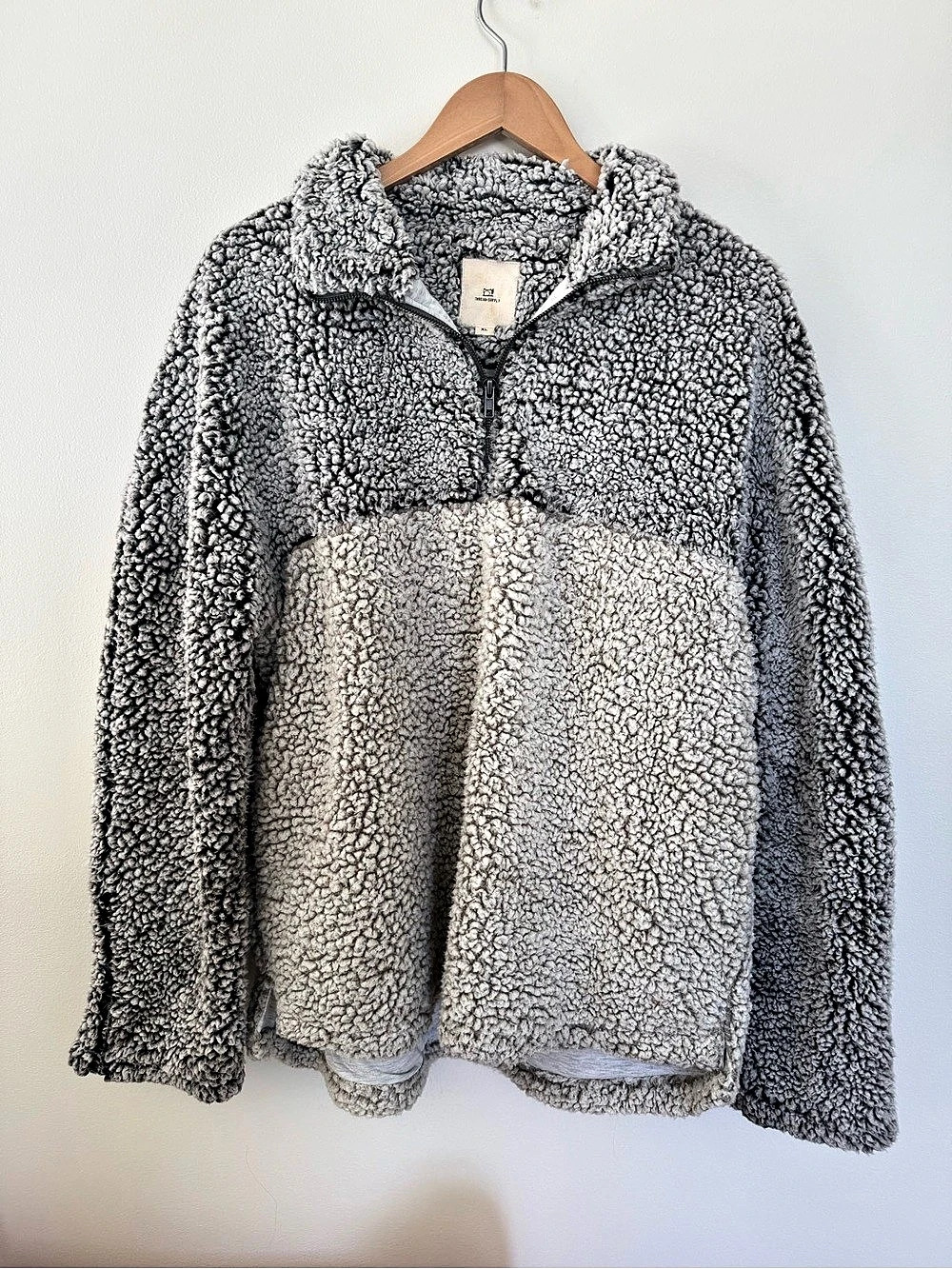 Thread + Supply Color Block Sherpa Pullover Size XL Like New